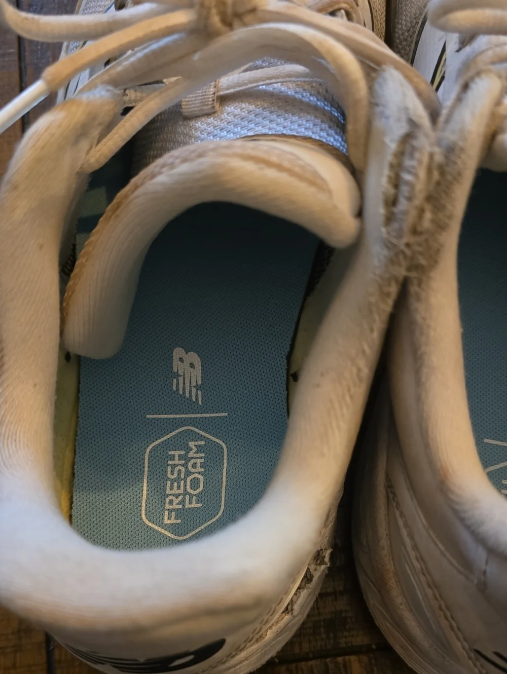 New Balance Men’s White Baseball Turf Shoes